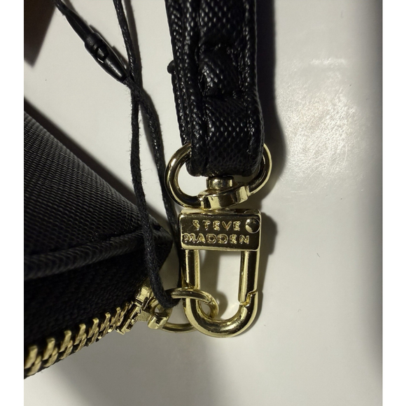 Steve Madden BZIPPY Wallet Black Gold Zip All Around Wristlet New with Tag - Picture 5 of 8